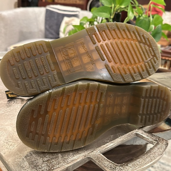 Dr Martens Doc white w yellow stitching 8 eyelet boot sz 7 - Picture 10 of 13